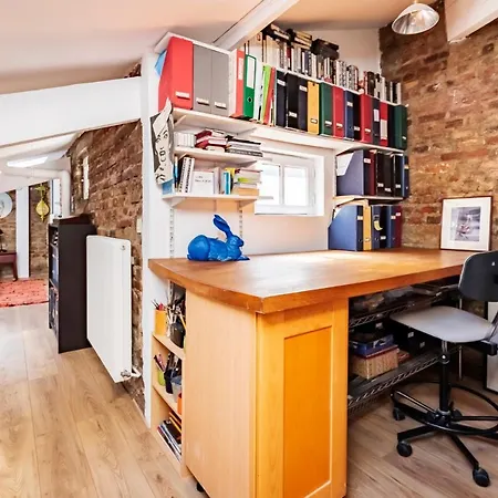 Veeve - Eclectic Delights Apartment *